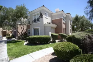 Photo #6: 2100406 Listing