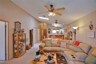 Photo #4: 2100441 Listing 