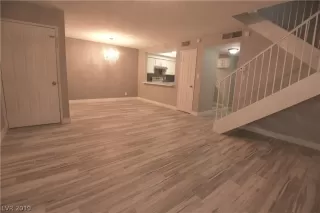 Photo #3: 2100447 Listing 