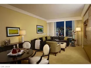 Photo #5: 2100478 Listing