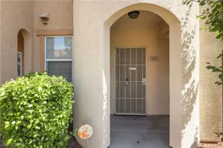 Photo #2: 2100512 Listing