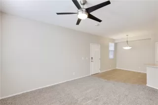 Photo #6: 2100512 Listing