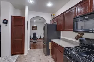 Photo #3: 2100562 Listing 