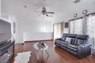 Photo #5: 2100562 Listing 