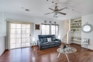 Photo #6: 2100562 Listing 