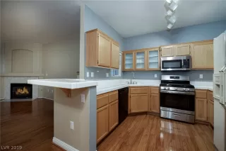 Photo #4: 2100620 Listing