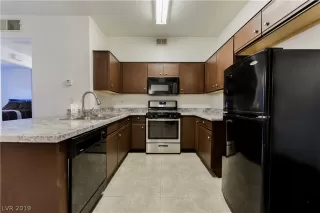 Photo #6: 2100622 Listing