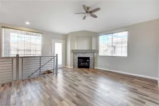 Photo #3: 2100711 Listing