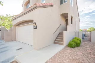 Photo #1: 2100715 Listing