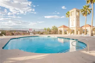 Photo #3: 2100715 Listing