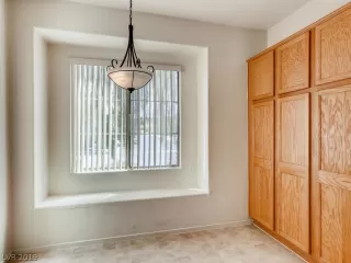 Photo #5: 2100761 Listing