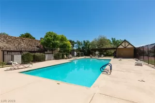 Photo #2: 2100785 Listing