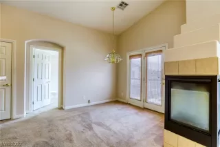 Photo #4: 2100835 Listing 