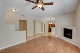Photo #4: 2100839 Listing