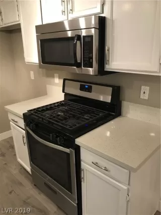 Photo #2: 2100841 Listing