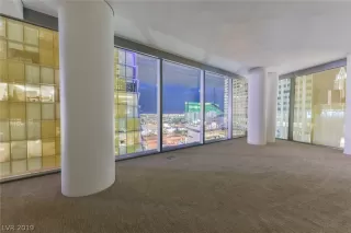 Photo #4: 2100886 Listing 