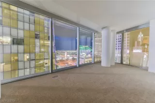 Photo #6: 2100886 Listing 