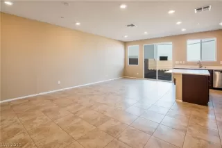 Photo #3: 2100906 Listing 