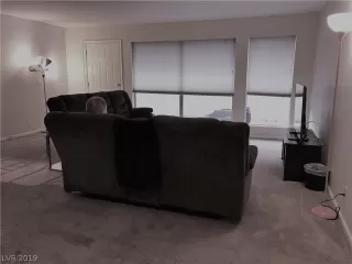 Photo #4: 2100915 Listing