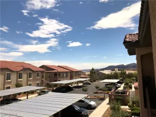 Photo #3: 2100921 Listing