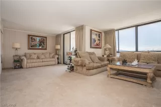 Photo #4: 2100937 Listing 