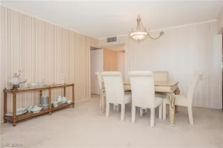 Photo #6: 2100937 Listing 