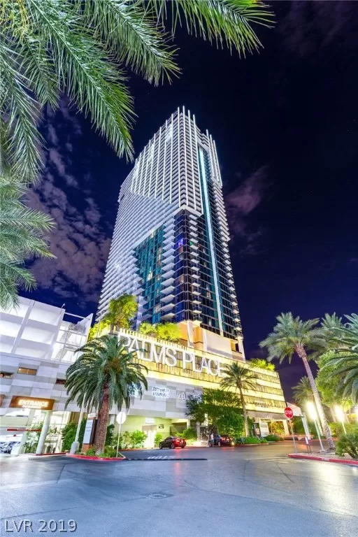 MLS: 2100948 Condo For Sale