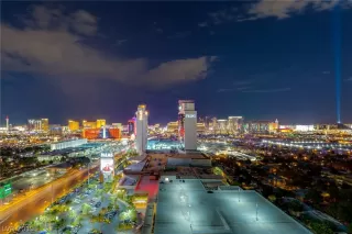 Photo #2: 2100948 Listing