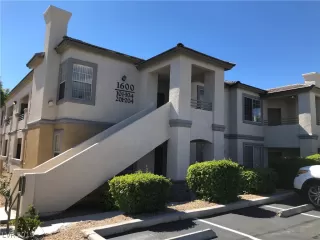 Photo #1: 2100961 Listing