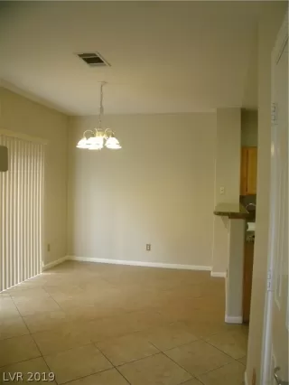 Photo #4: 2100966 Listing 