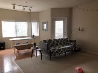 Photo #3: 2100984 Listing 