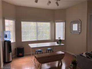 Photo #5: 2100984 Listing 