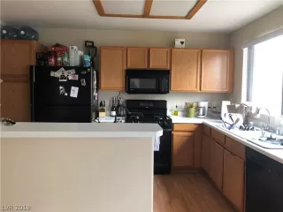 Photo #6: 2100984 Listing 