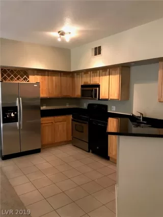 Photo #2: 2101017 Listing 