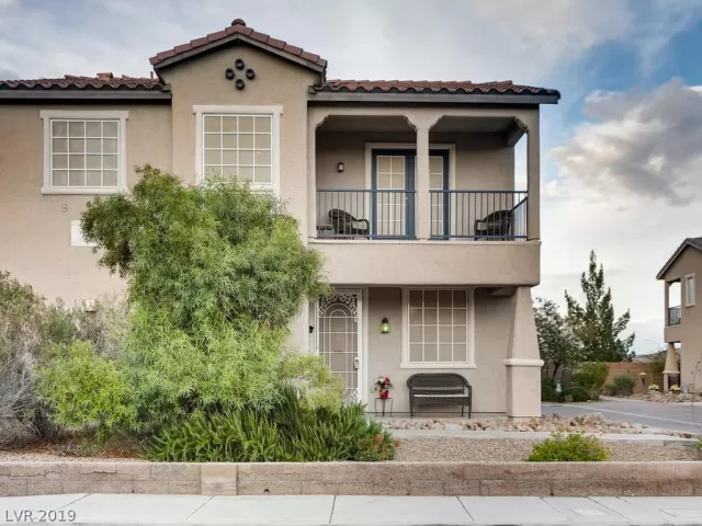 MLS: 2101030 Condo For Sale