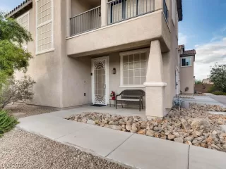 Photo #1: 2101030 Listing