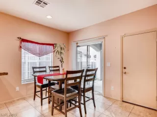 Photo #4: 2101030 Listing