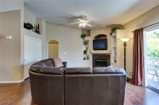 Photo #2: 2101041 Listing 