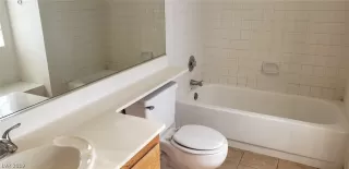 Photo #6: 2101046 Listing