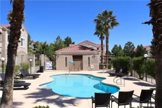 Photo #1: 2101076 Listing 