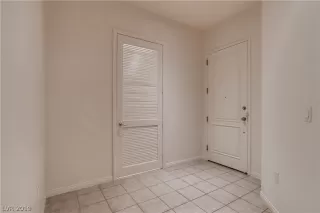 Photo #4: 2101100 Listing