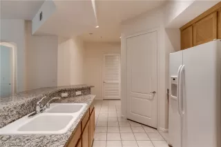 Photo #6: 2101100 Listing