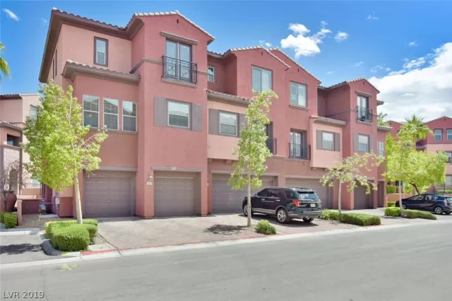 MLS: 2101111 Condo For Sale