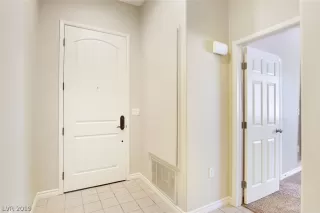 Photo #3: 2101111 Listing 