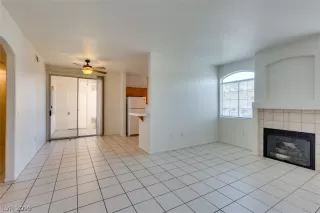 Photo #5: 2101145 Listing