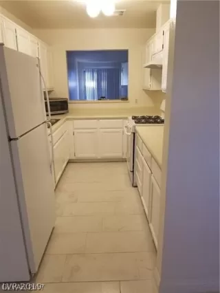 Photo #2: 2101181 Listing 