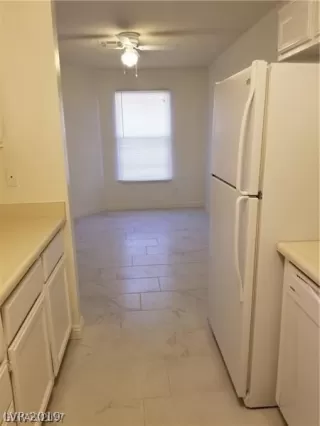 Photo #4: 2101181 Listing 