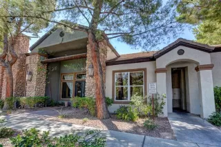 Photo #1: 2101189 Listing 