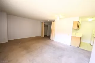 Photo #4: 2101192 Listing