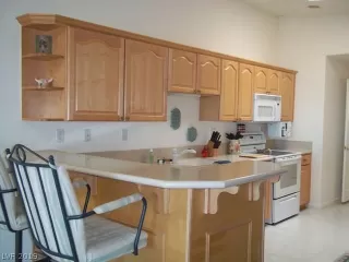 Photo #4: 2101239 Listing 